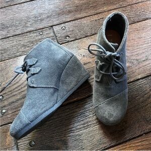 Tom’s Kala Suede‎ Bootie Gray Size 6.5